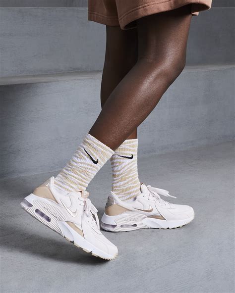 blonde frau mit nike air max|nike air max shoes for women.